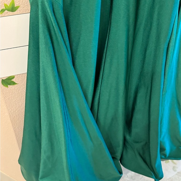 Women’s Emerald Green bridesmaid mermaid dress Barry Jay size medium - Picture 3 of 11